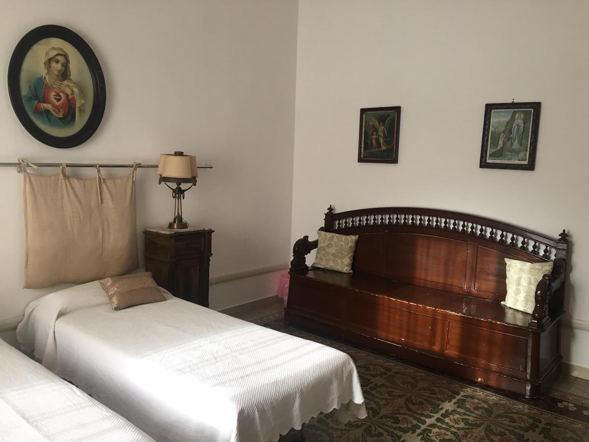 Guesthouse City Center Бари Экстерьер фото